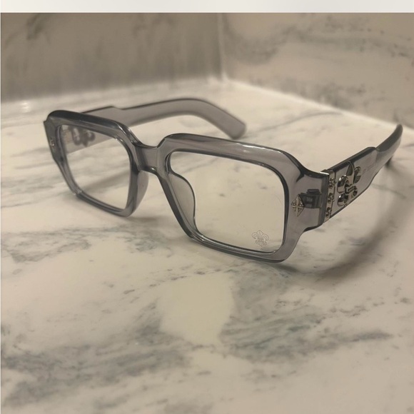 Silver sunglasses - Picture 1 of 5